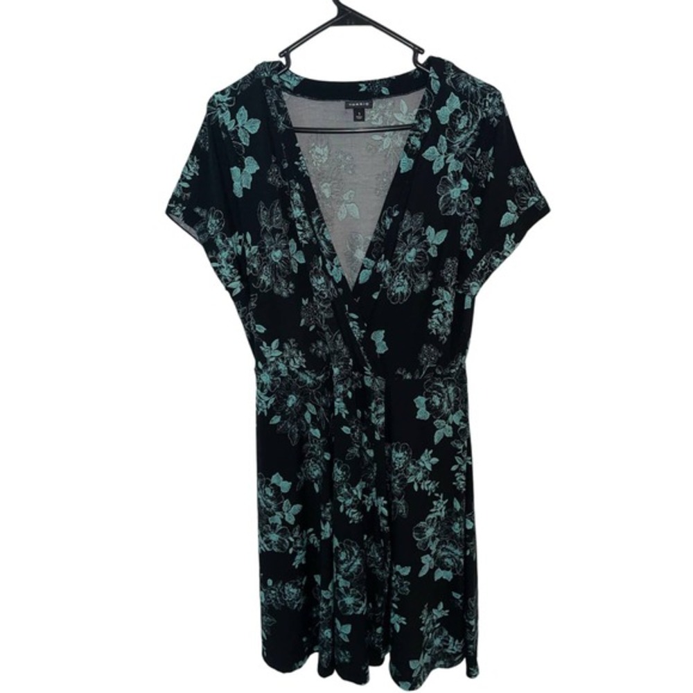 Torrid Floral Jersey faux wrap dress Size 1.